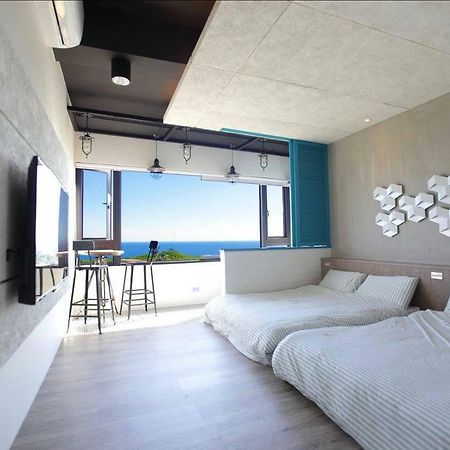 Bed and Breakfast 琉球茶室 現代館 Xiaoliuqiu Exterior foto